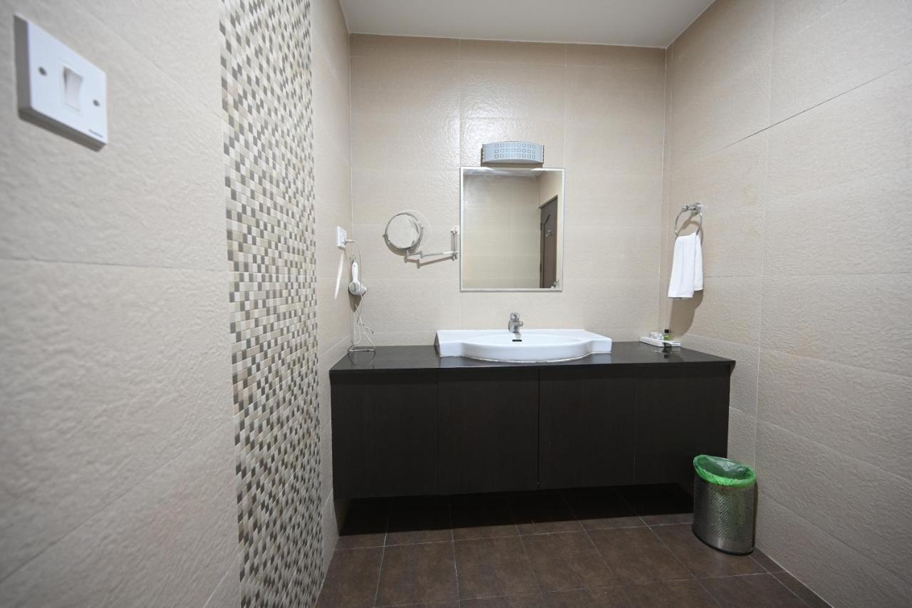 Hotel Bhagavath Gardens Chengannur Εξωτερικό φωτογραφία