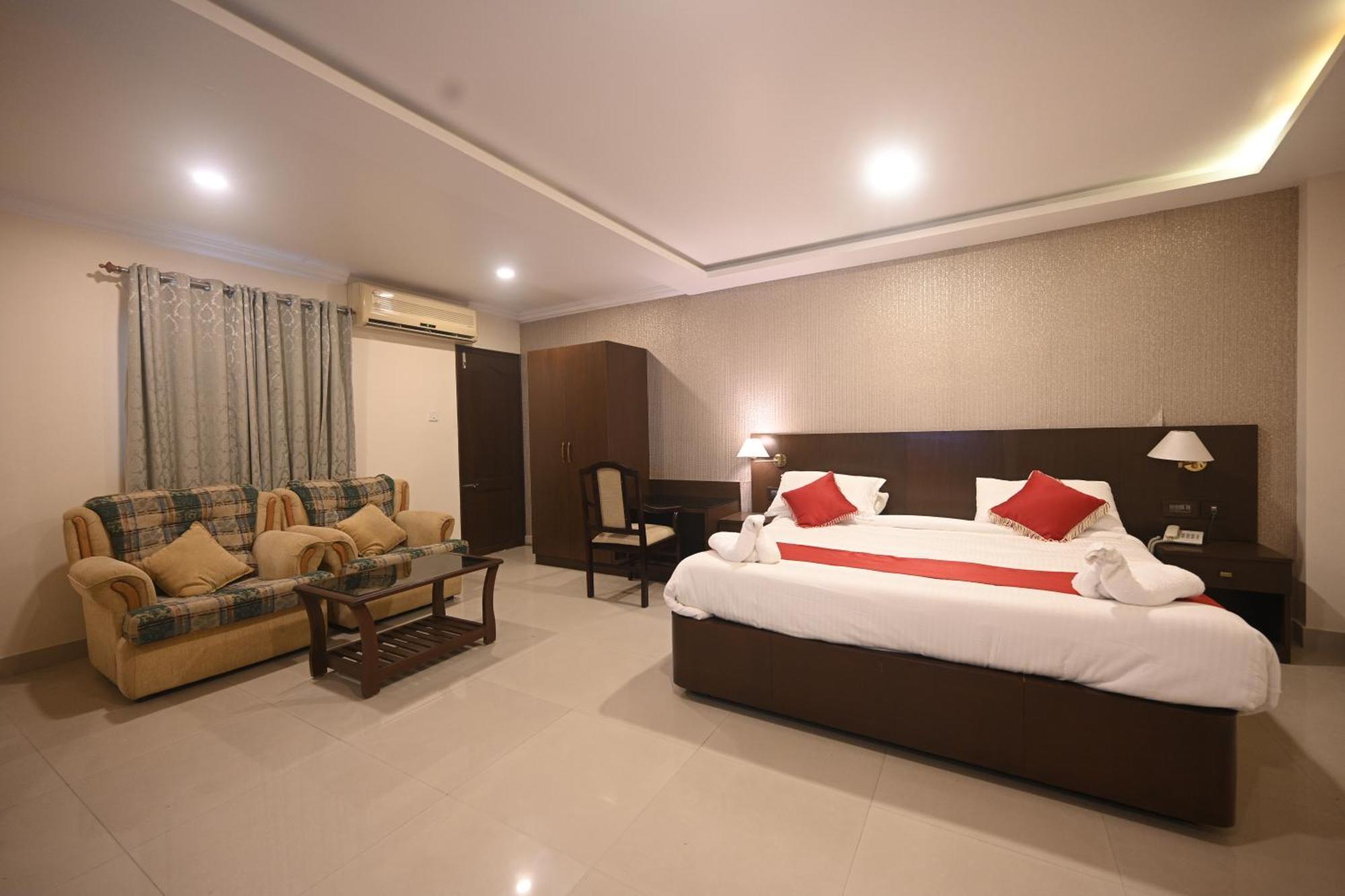 Hotel Bhagavath Gardens Chengannur Εξωτερικό φωτογραφία